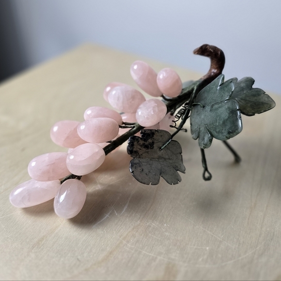 Cluster of Grapes Rose Quartz and Jadeite Leaves - Picture 5 of 5